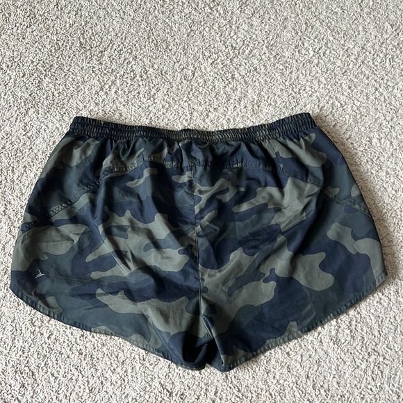 Old Navy Active Shorts - Picture 2 of 2